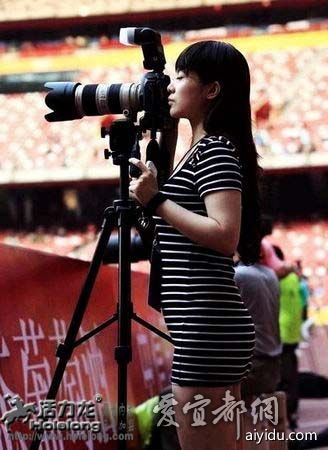 <em>中国</em>最靓丽的<em>美女</em>摄影<em>记者</em> - 贴贴图图 - 爱宜都